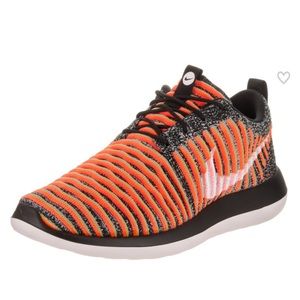BRAND NEW Nike roshe flyknit womens mango Size 6